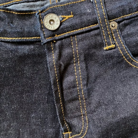 NWOT Relaxed Fit Dark Blue Jeans - Picture 5 of 9